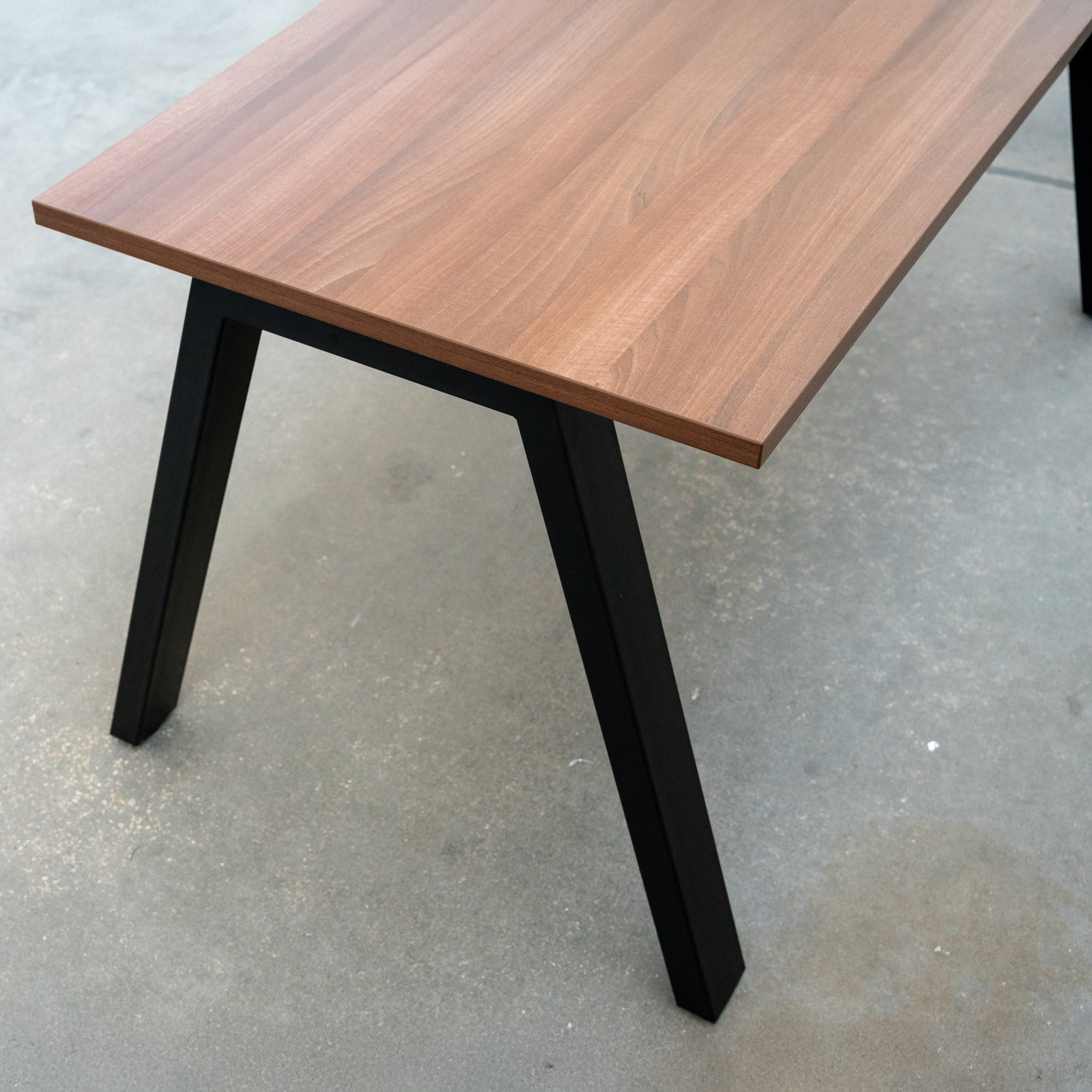 Walnut Melamine Laminate Desk Top